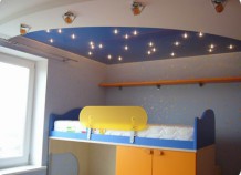 Какие натяжные потолки установить в детской комнате? 