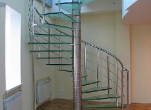 Винтовые лестницы - удачный элемент интерьера